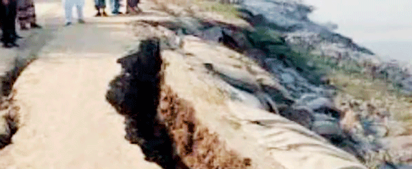 à¦¸à¦¾à¦¤à¦•à§à¦·à§€à¦°à¦¾à¦° à¦‡à¦›à¦¾à¦®à¦¤à§€ à¦“ à¦•à¦¾à¦²à¦¿à¦¨à§à¦¦à§€ à¦¨à¦¦à§€à¦° à¦­à¦¾à¦™à¦¨à§‡Â à¦›à§‹à¦Ÿ à¦¹à§Ÿà§‡ à¦†à¦¸à¦›à§‡ à¦œà§‡à¦²à¦¾à¦° à¦®à¦¾à¦¨à¦šà¦¿à¦¤à§à¦°